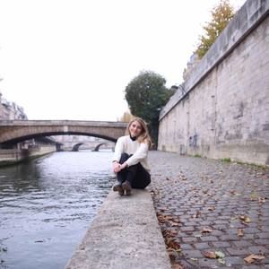 Meet your Posher, Emily